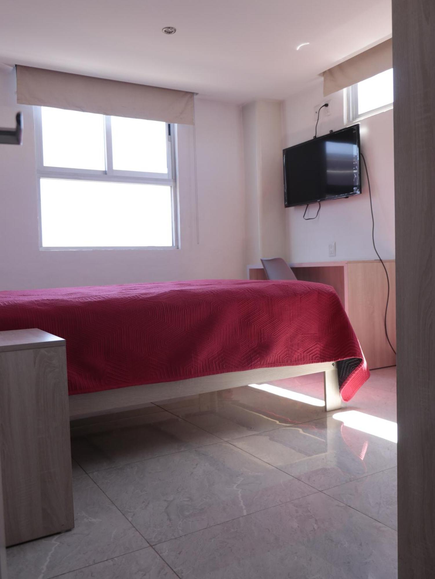 Urban Apartahotel